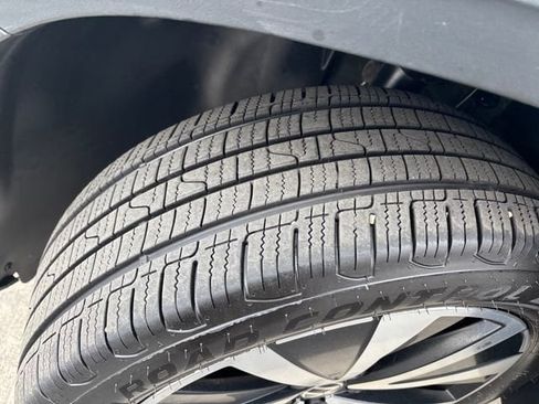 Used 2022 Volkswagen Taos SE image 27