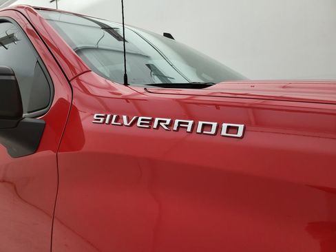 Used 2020 Chevrolet Silverado 1500 Custom w/ Custom Value Package image 16