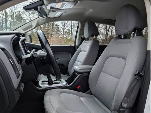 Used 2020 Chevrolet Colorado LT image 15