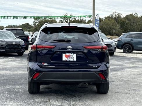 Used 2023 Toyota Highlander XLE image 10