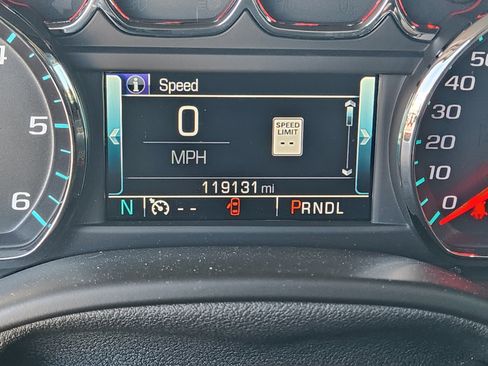 Used 2017 GMC Yukon SLT image 12