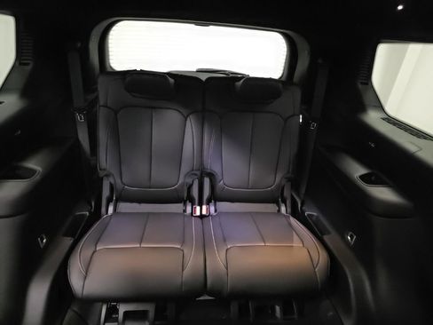 New 2026 Jeep Grand Cherokee L Limited w/ Limited Altitude Package image 33