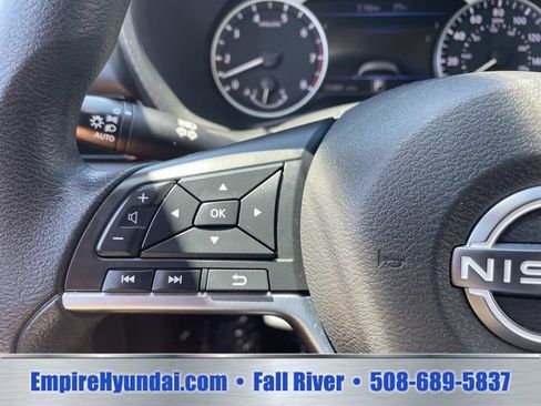Used 2024 Nissan Sentra SV FWD image 28