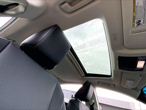 Certified 2024 Lexus ES 350 w/ Premium Package image 13