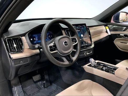 New 2026 Volvo XC90 B5 Plus image 8