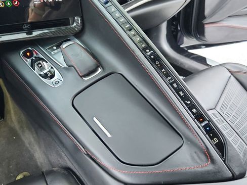 Used 2022 Chevrolet Corvette Stingray Premium Conv w/ Z51 Performance Package RWD image 33