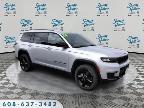 Used 2024 Jeep Grand Cherokee L Limited w/ Black Appearance Package image 3