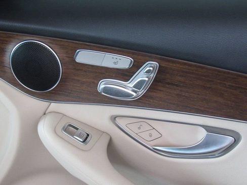 Certified 2022 Mercedes-Benz GLC 300 GLC 300 w/ Premium Package Lite image 21