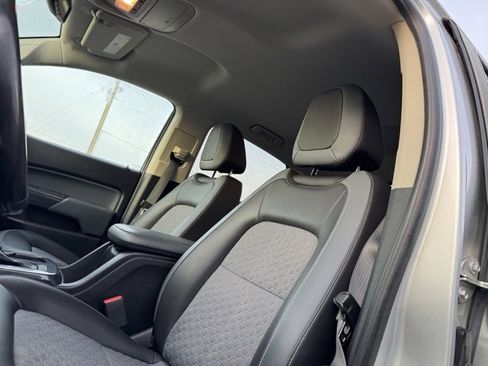 Used 2018 Chevrolet Colorado Z71 image 9