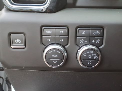 Used 2024 GMC Sierra 1500 Denali w/ Denali Reserve Package AWD/4WD image 23