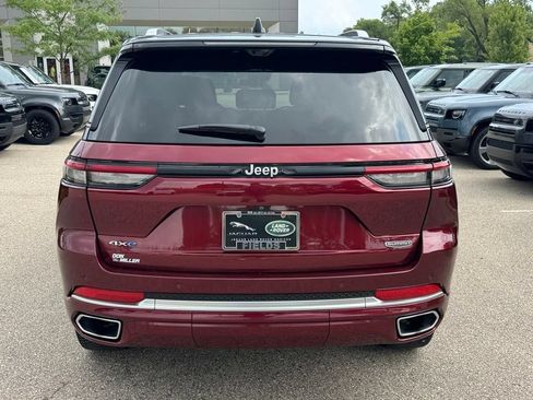Used 2022 Jeep Grand Cherokee Summit AWD/4WD image 3