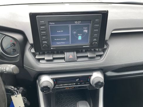 Certified 2020 Toyota RAV4 LE w/ All Weather Liner Package image 18