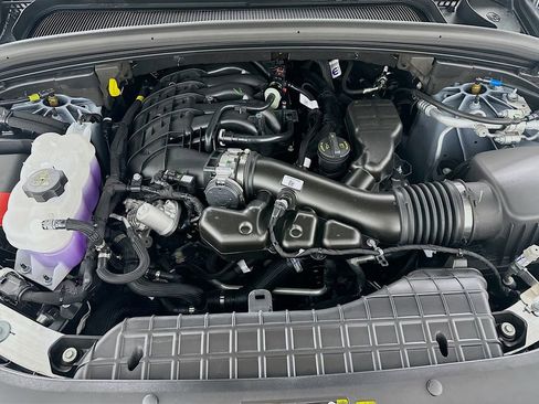 New 2025 Jeep Grand Cherokee Overland w/ Luxury Tech Group IV image 18