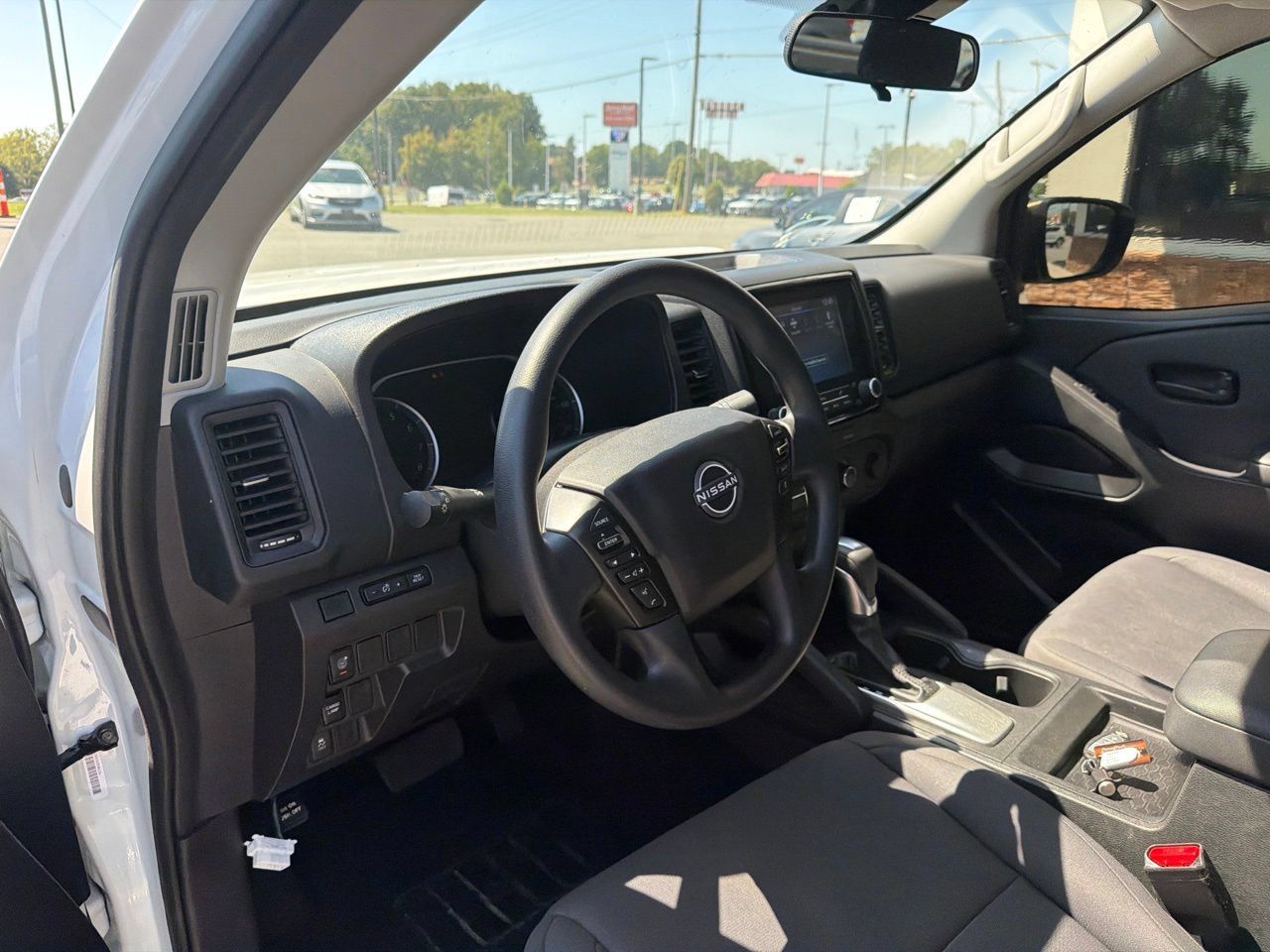 Used 2024 Nissan Frontier S w/ Technology Package RWD image 3