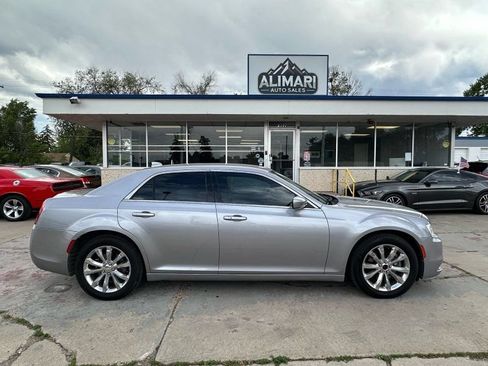 Used 2017 Chrysler 300 Limited AWD/4WD image 8