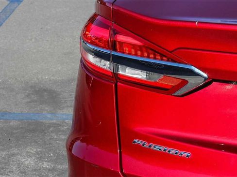 Used 2019 Ford Fusion SEL image 11