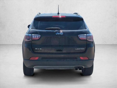 Used 2022 Jeep Compass Limited image 7