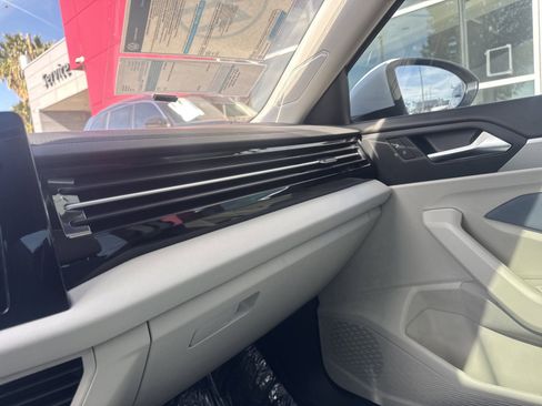 New 2026 Volkswagen Jetta SE image 27