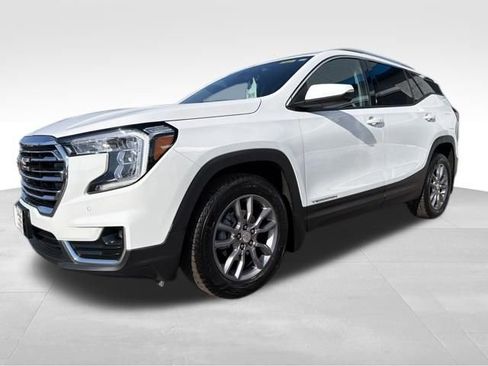 Used 2022 GMC Terrain SLT w/ Tech Package AWD/4WD image 1