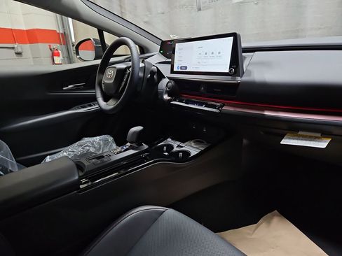 New 2026 Toyota Prius Plug-In Hybrid FWD image 27
