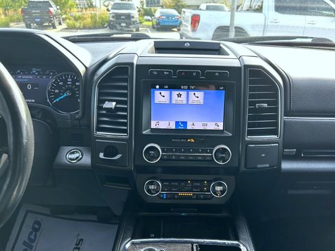 Used 2019 Ford Expedition Limited w/ Equipment Group 301A AWD/4WD image 13