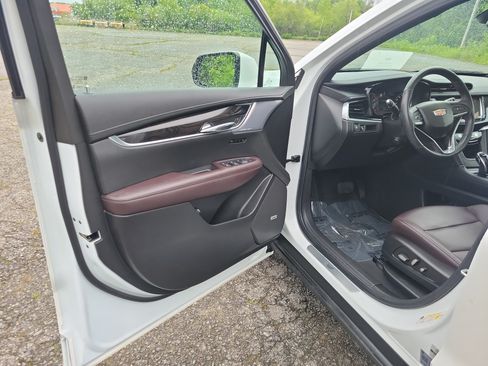 Certified 2024 Cadillac XT6 Premium Luxury AWD/4WD image 15