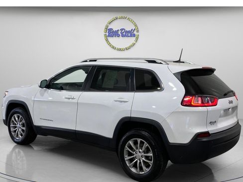 Used 2021 Jeep Cherokee Latitude Plus AWD/4WD image 3