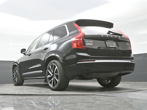 Used 2023 Volvo XC90 B6 Plus AWD/4WD image 25