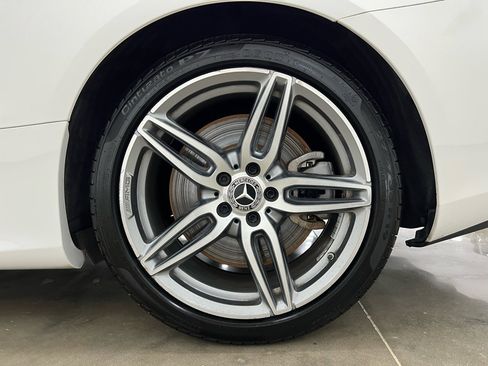 Used 2018 Mercedes-Benz E 400 Coupe image 10