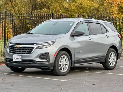 Used 2024 Chevrolet Equinox LS image 8