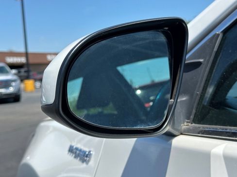 Used 2015 Toyota Camry XLE FWD image 37