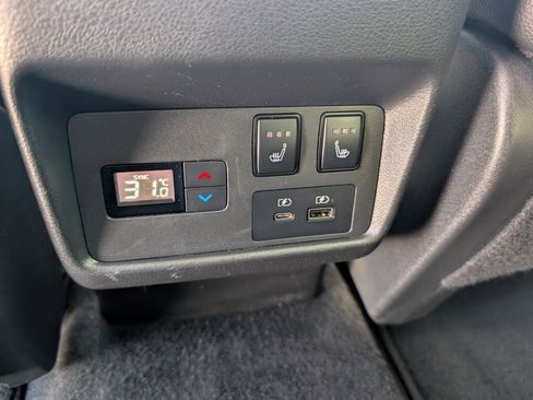 Used 2023 Nissan Rogue SL AWD/4WD image 27