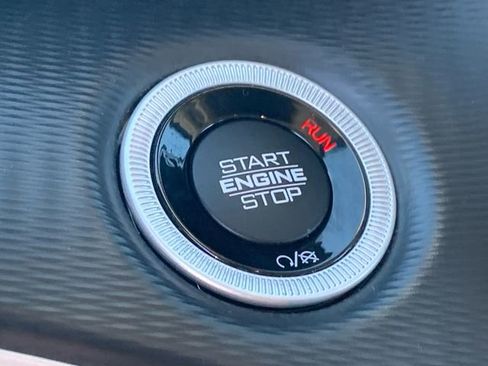 Used 2023 Jeep Grand Cherokee L Laredo image 36