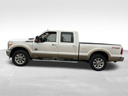 Used 2012 Ford F250 Lariat image 2