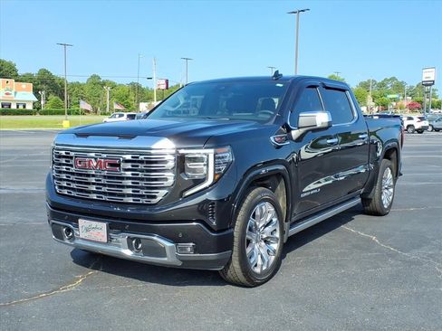 Used 2024 GMC Sierra 1500 Denali w/ Denali Reserve Package AWD/4WD image 1