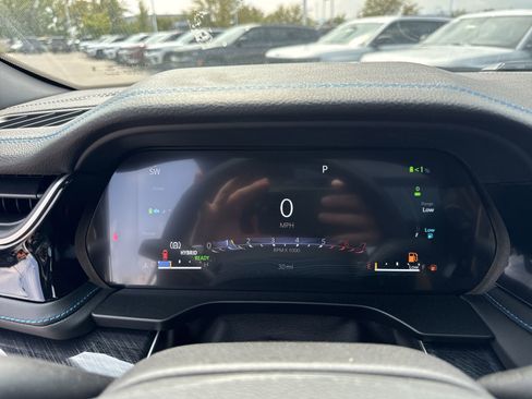 New 2025 Jeep Grand Cherokee Trailhawk w/ Luxury Tech Group III image 22