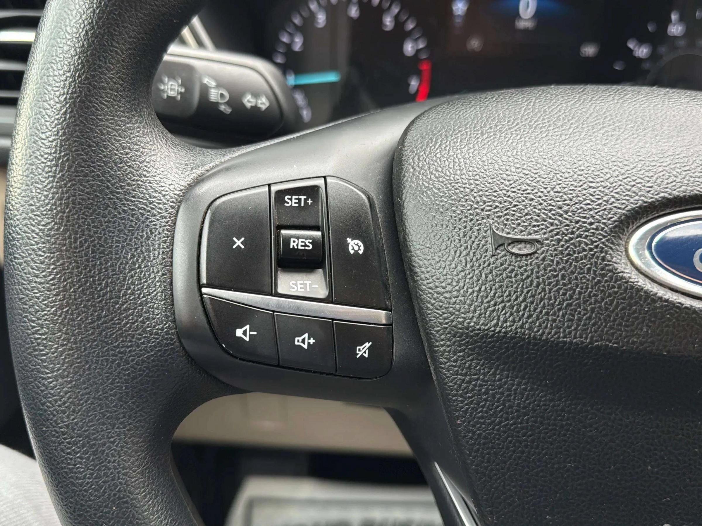 Used 2020 Ford Escape SE FWD image 19