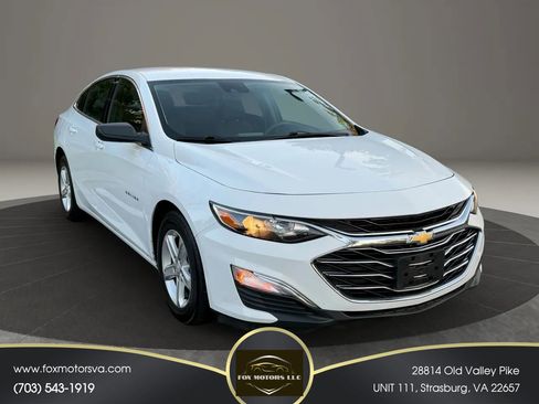 Used 2023 Chevrolet Malibu LS image 1