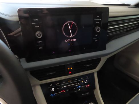 New 2025 Volkswagen Jetta SE image 18