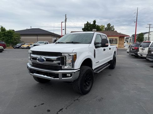 Used 2017 Ford F350 XLT w/ FX4 Off-Road Package AWD/4WD image 2