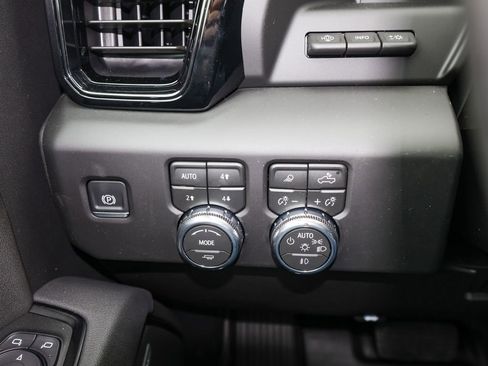 New 2026 GMC Sierra 2500 AT4 w/ AT4 Premium Plus Package image 27