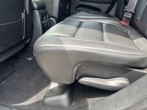 Used 2020 Jeep Grand Cherokee Limited AWD/4WD image 32