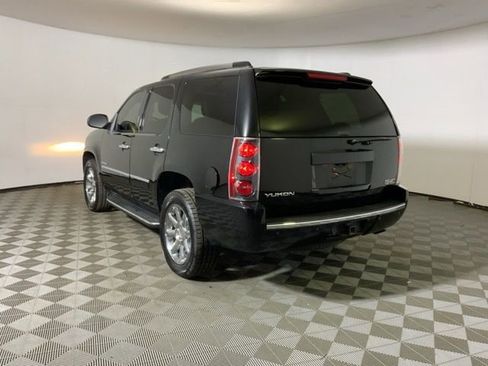 Used 2013 GMC Yukon Denali AWD/4WD image 8