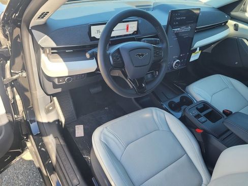 New 2025 Ford Mustang Mach-E Premium image 17
