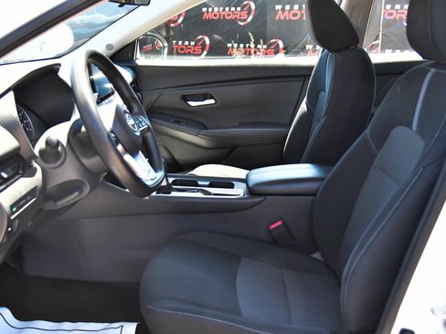 Used 2024 Nissan Sentra SV FWD image 16