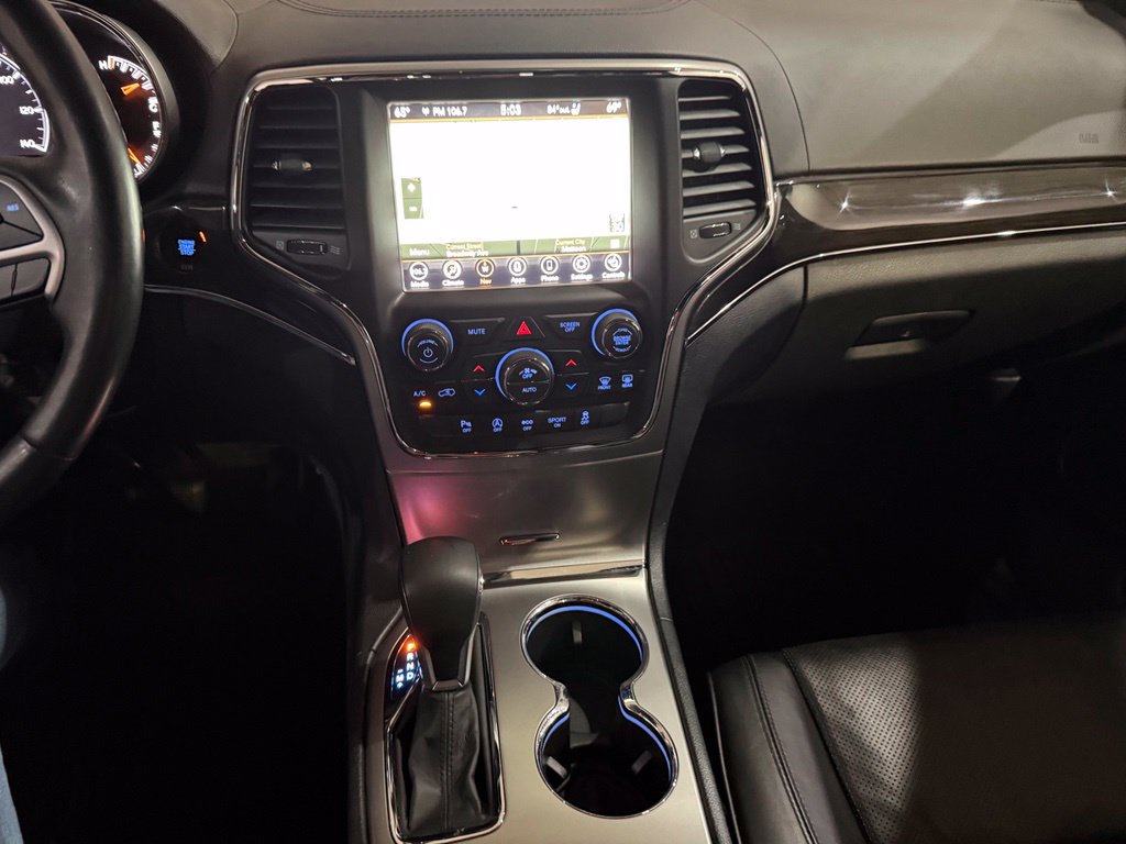 Used 2018 Jeep Grand Cherokee Overland AWD/4WD image 19