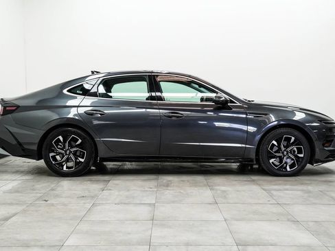 Used 2025 Hyundai Sonata SEL FWD image 10