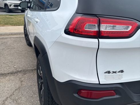 Used 2014 Jeep Cherokee Trailhawk w/ Comfort/Convenience Group image 6