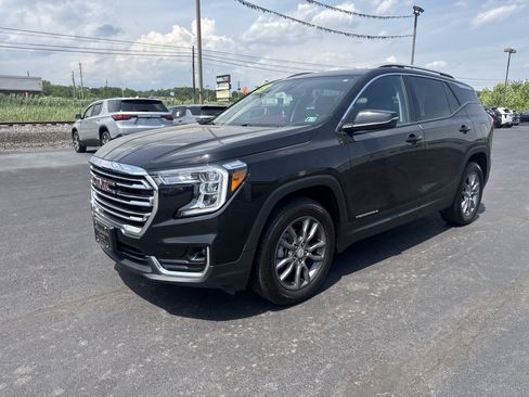 Used 2023 GMC Terrain SLT AWD/4WD image 8