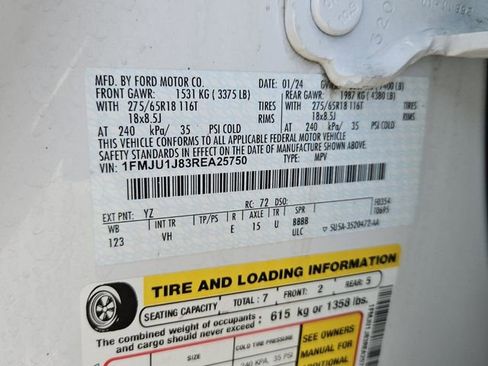 Used 2024 Ford Expedition XLT image 16